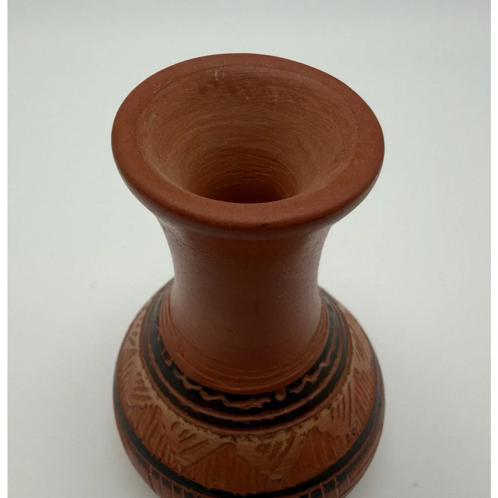 Navajo Miniature Terra Cotta Vase Etched Sgraffito Painted Geometric Signed